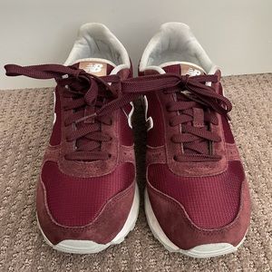 NB Sneakers in Burgundy and Rose Gold women’s 9
